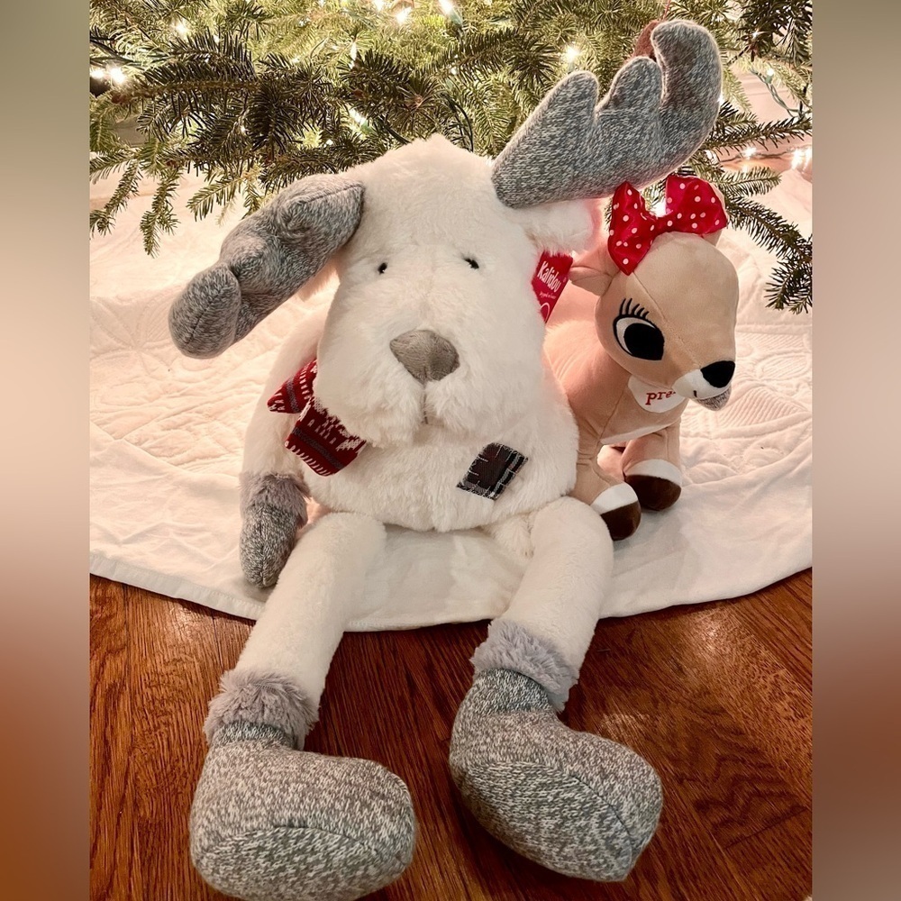 ❌SOLD❌ Rudolph the Red Nose Reindeer CLARICE
Singing Plush Toy and Moose Toy